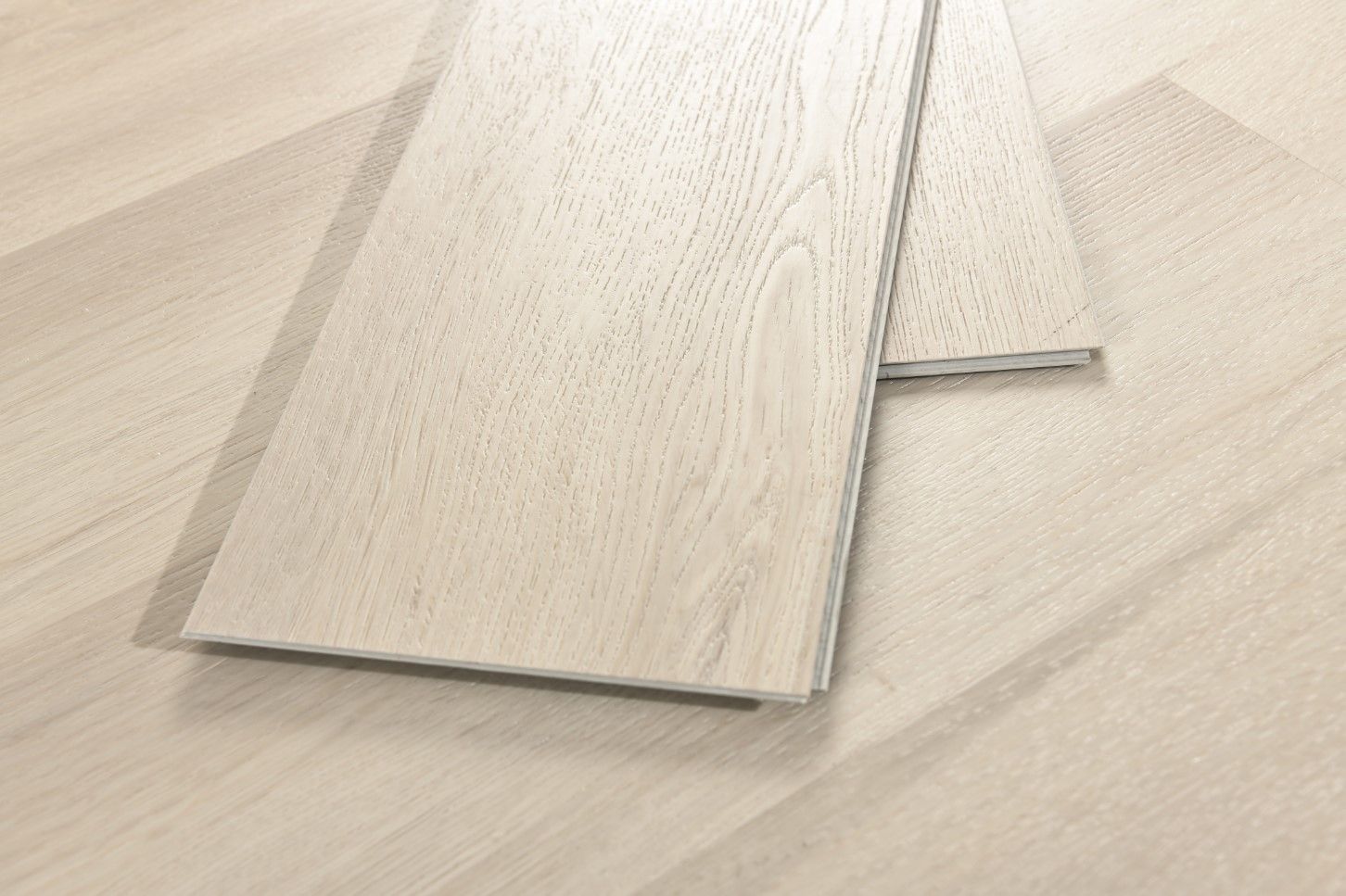 Что отличает SPC ламинат от других видов напольных покрытий?