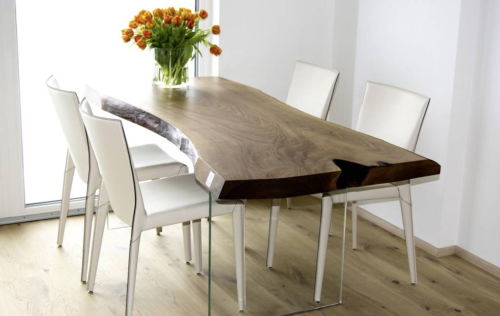 Нестандартный кухонный стол