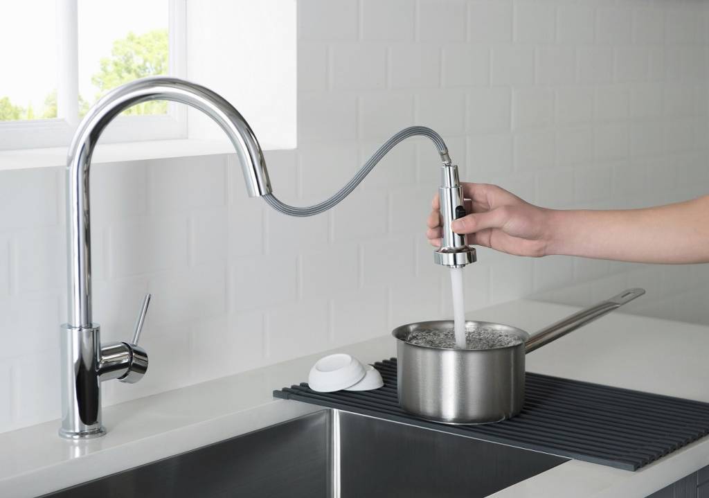 Смеситель с выдвижной лейкой